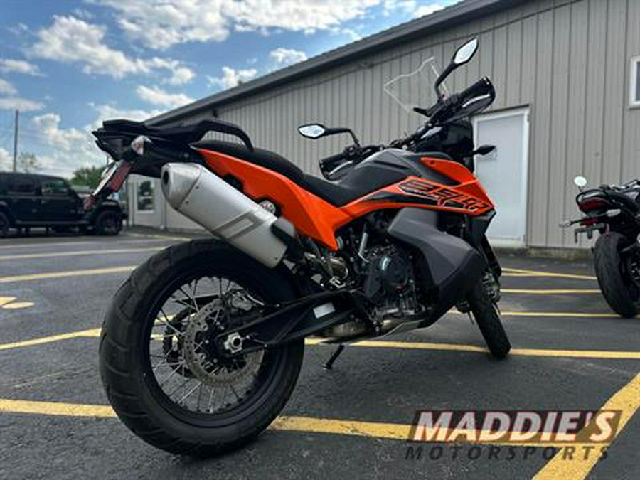 2022 KTM 890 Adventure