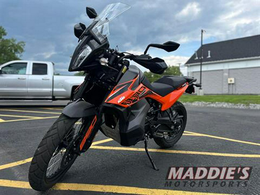 2022 KTM 890 Adventure