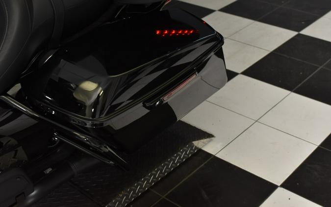 2023 Harley-Davidson Ultra Limited Vivid Black FLHTK