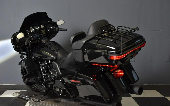 2023 Harley-Davidson Ultra Limited Vivid Black FLHTK