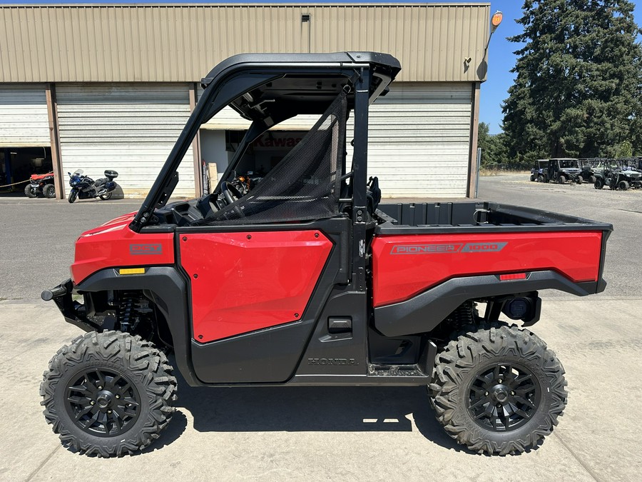 2026 Honda Pioneer 1000 Deluxe