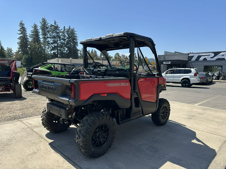 2026 Honda Pioneer 1000 Deluxe