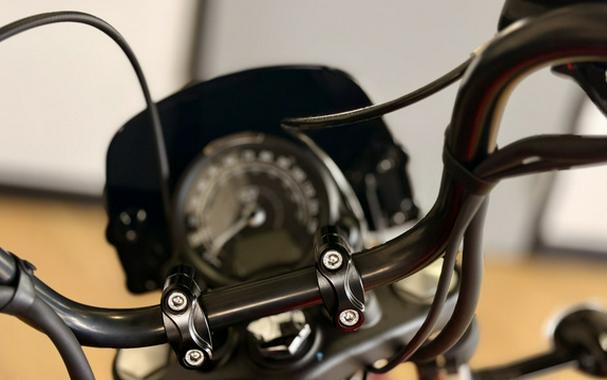 2022 Triumph Bonneville Bobber Gold Line