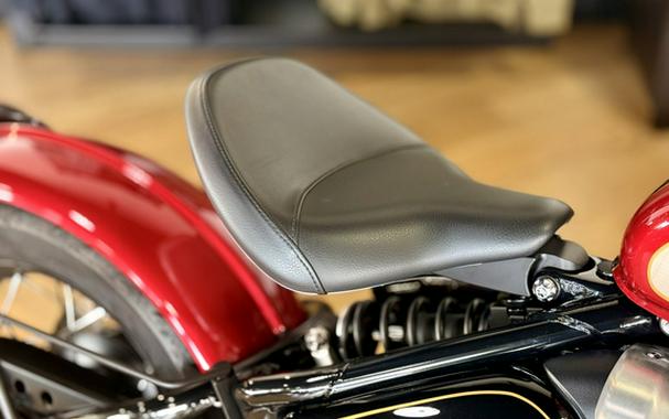 2022 Triumph Bonneville Bobber Gold Line