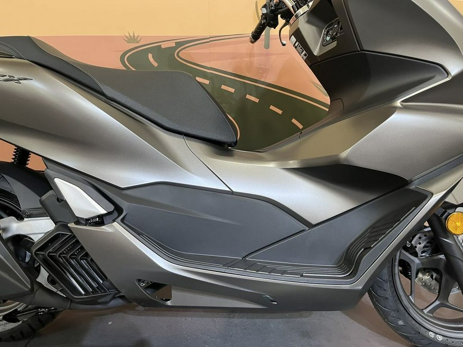 2023 Honda® PCX