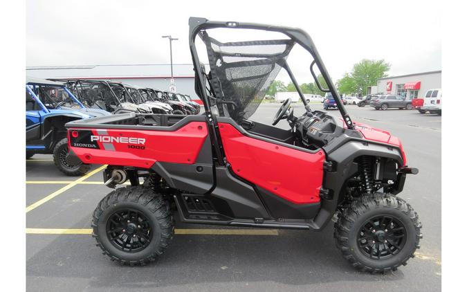 2024 Honda Pioneer 1000 Deluxe