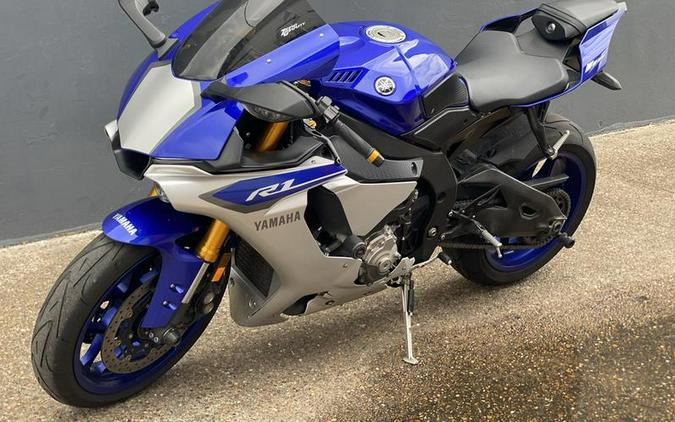 2015 Yamaha YZF-R1