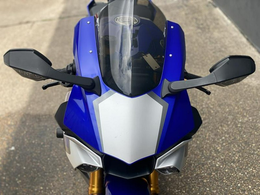 2015 Yamaha YZF-R1