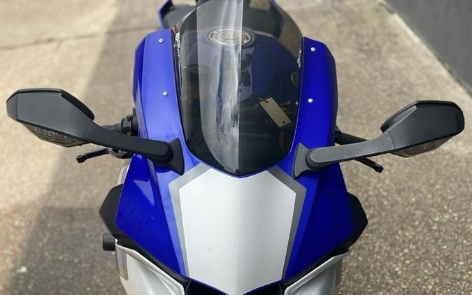 2015 Yamaha YZF-R1