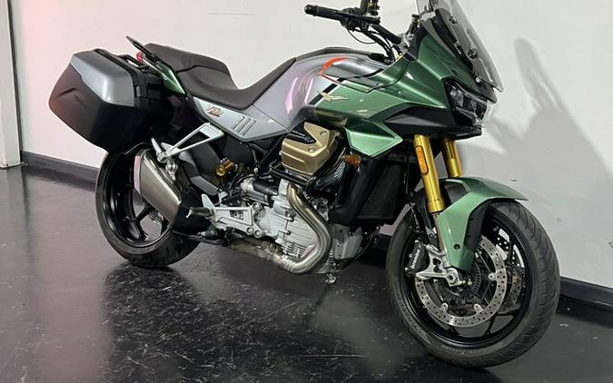 2023 Moto Guzzi V100 Mandello S
