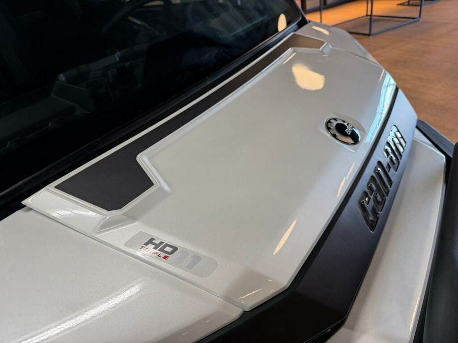 2026 Can-Am Defender Limited HD11