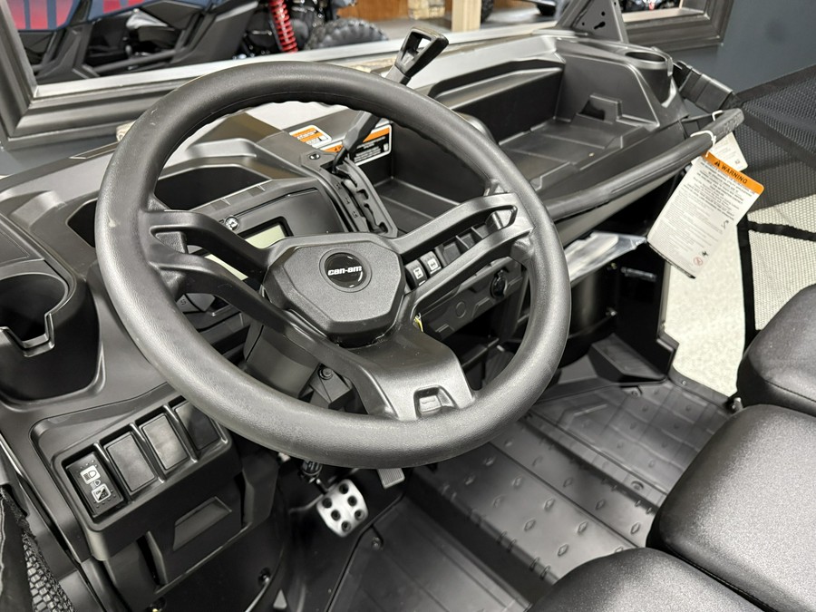 2026 Can-Am Defender DPS HD7