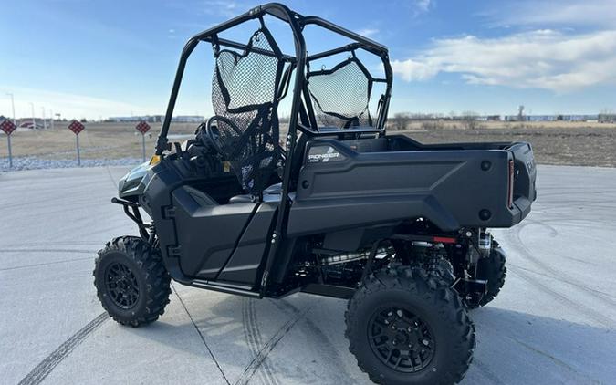 2026 Honda Pioneer 700 Deluxe