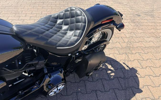FLSS 2016 Softail Slim® S