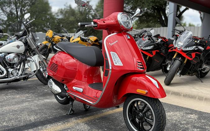 2027 Vespa GTS 310