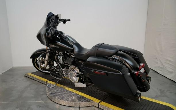 FLHXS 2017 Street Glide Special