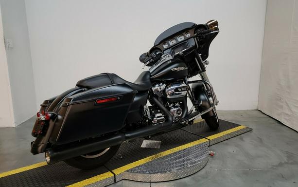 FLHXS 2017 Street Glide Special