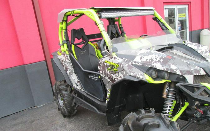 2015 Can-Am® Maverick™ X® mr DPS® 1000R Digital Camo & Manta Green