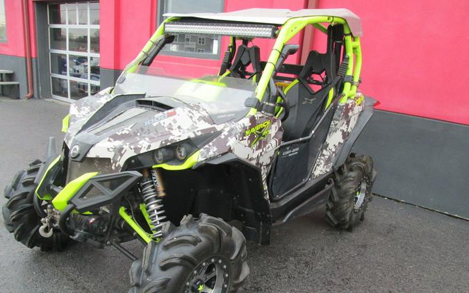 2015 Can-Am® Maverick™ X® mr DPS® 1000R Digital Camo & Manta Green