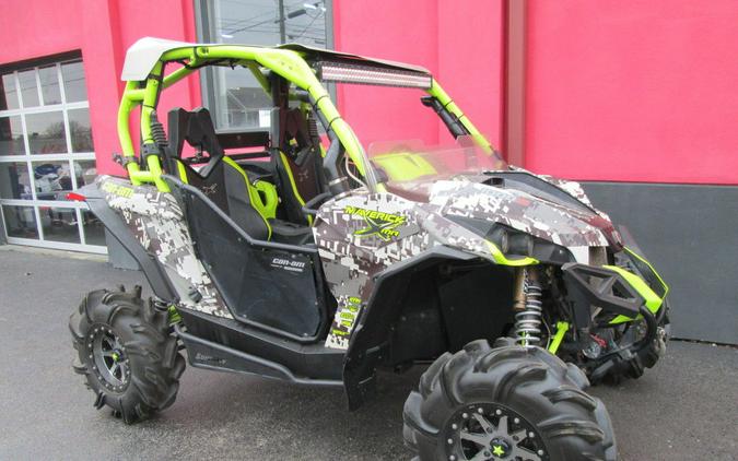 2015 Can-Am® Maverick™ X® mr DPS® 1000R Digital Camo & Manta Green