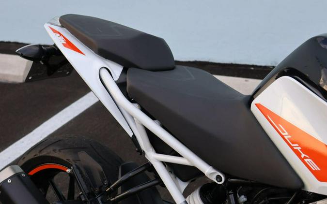 2022 KTM 390 Duke