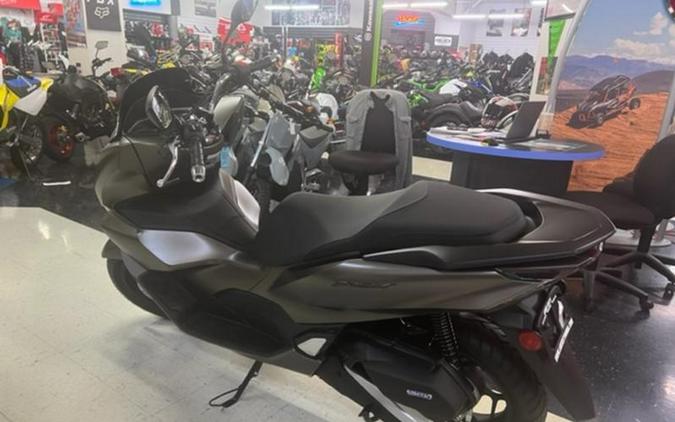 2024 Honda® PCX