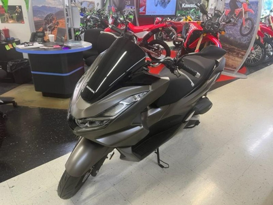 2024 Honda® PCX