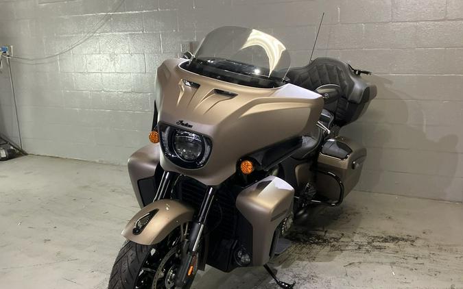 2025 Indian Motorcycle® Roadmaster® PowerPlus Dark Horse® 112 w/PowerBand Nara Bronze Smoke