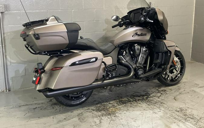 2025 Indian Motorcycle® Roadmaster® PowerPlus Dark Horse® 112 w/PowerBand Nara Bronze Smoke