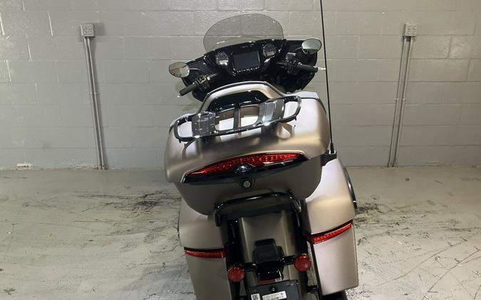 2025 Indian Motorcycle® Roadmaster® PowerPlus Dark Horse® 112 w/PowerBand Nara Bronze Smoke