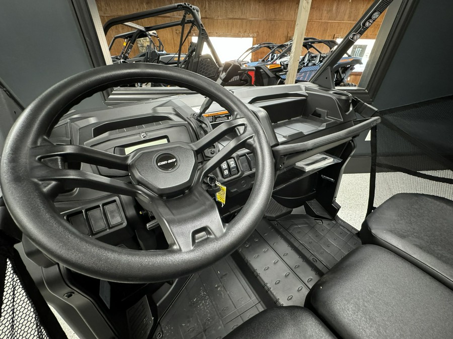 2026 Can-Am Defender DPS HD9