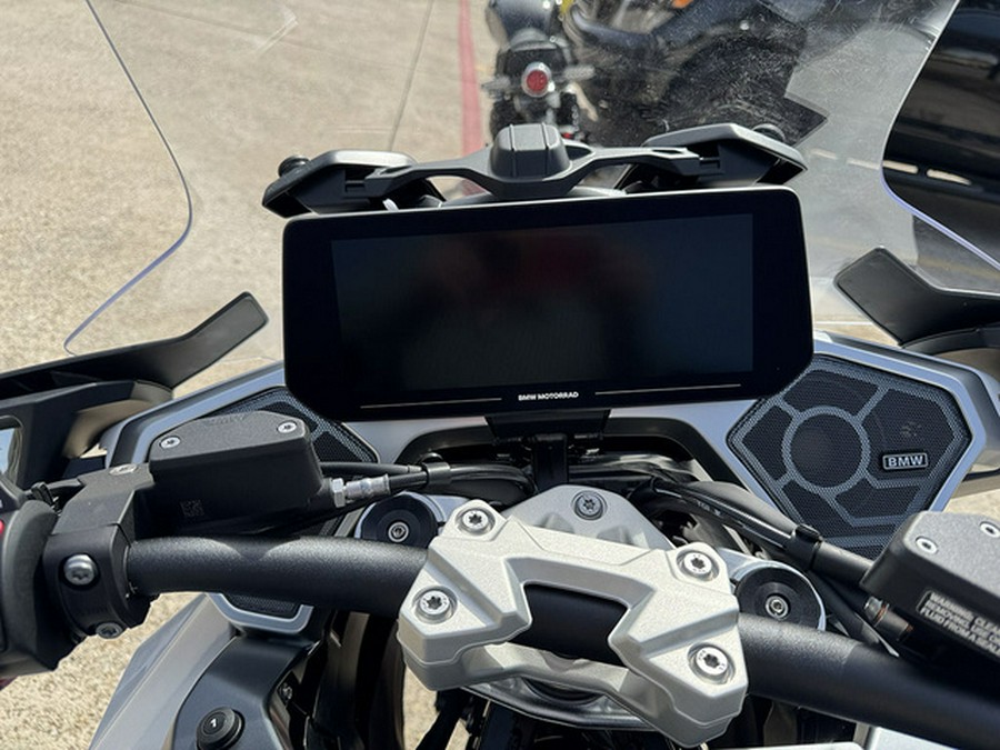 2026 BMW R 1300 RT Alpine White 3