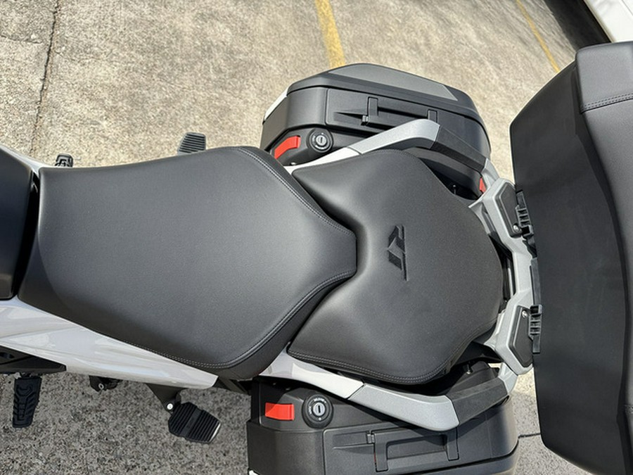 2026 BMW R 1300 RT Alpine White 3