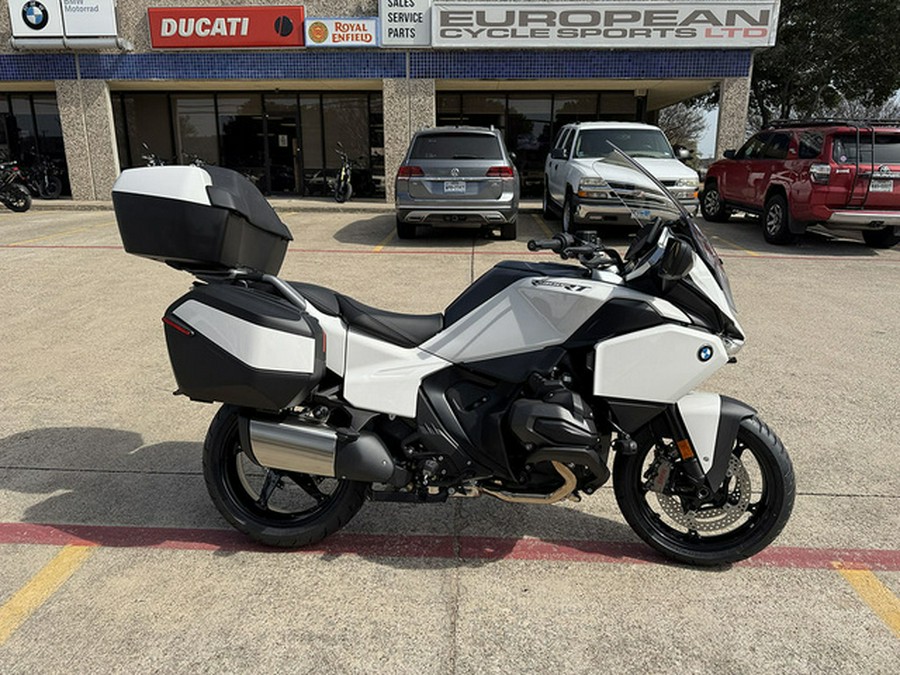 2026 BMW R 1300 RT Alpine White 3