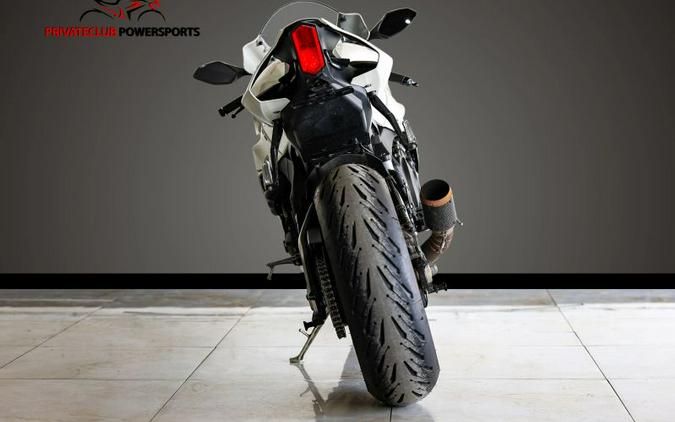 2022 Yamaha YZF-R1