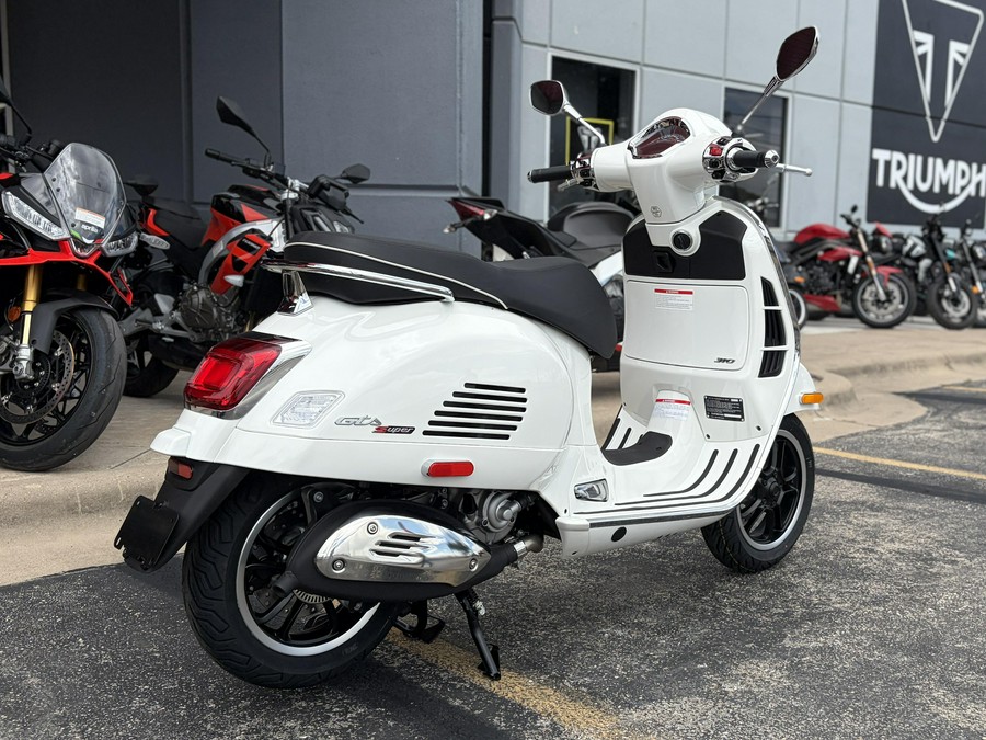 2027 Vespa GTS 310