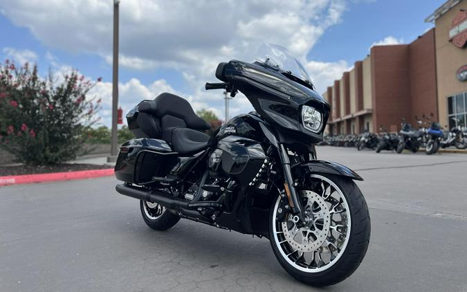 2026 Harley-Davidson® FLHXL Street Glide Limited Olive Steel Metallic / Vivid Black