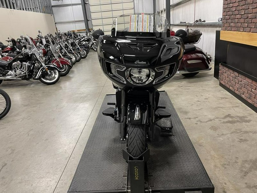 2024 Indian Motorcycle® Challenger® Black Metallic