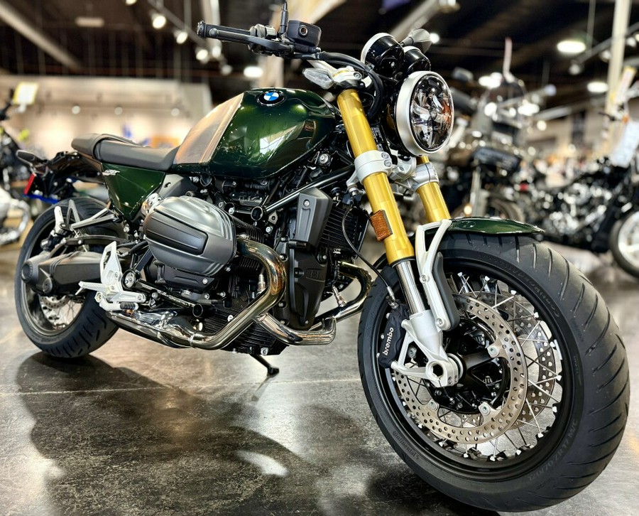 2024 BMW Motorrad R 12 nineT San Remo Green Metallic