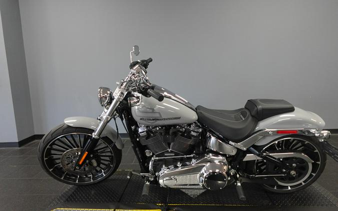 2025 Harley-Davidson Breakout