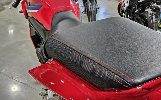 2026 Honda® CBR650R E-Clutch