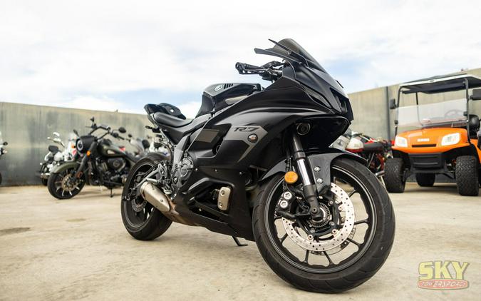 2025 Yamaha YZF R7