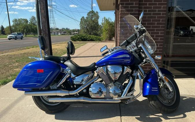 2009 VTX1300R - Honda