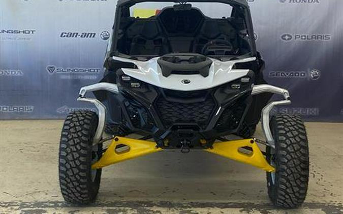 2024 Can-Am Maverick R