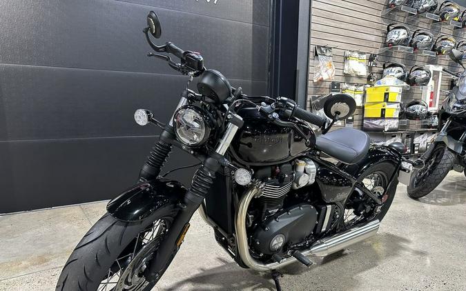 2024 Triumph Bonneville Bobber Stealth Edition