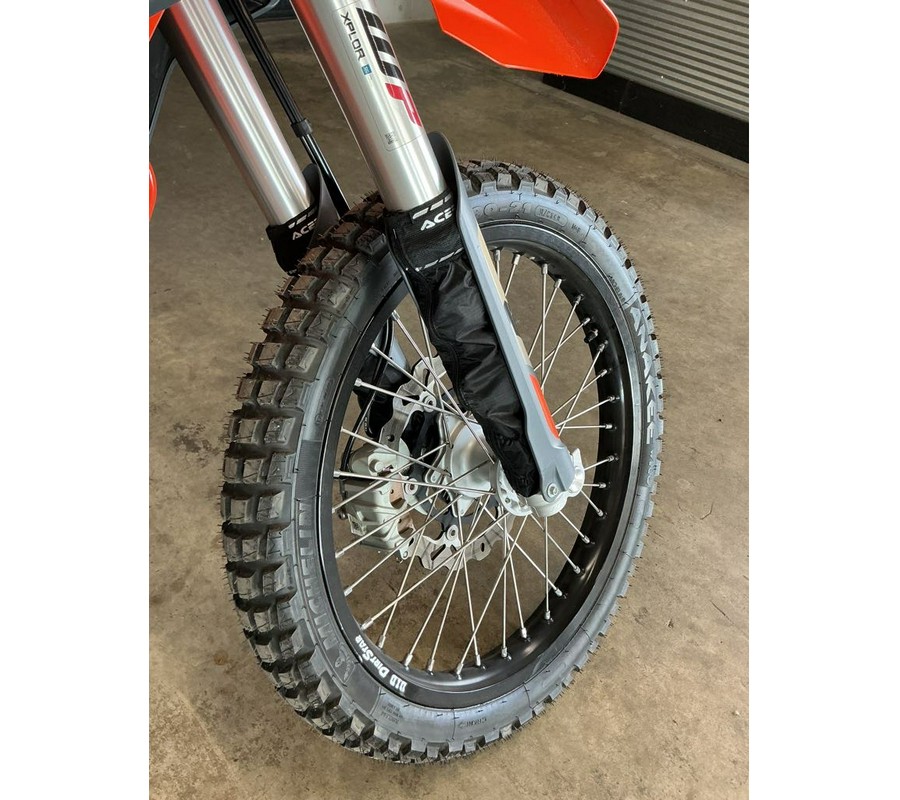 2023 KTM 690 Enduro R