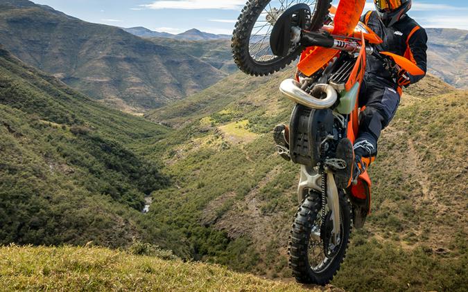 2025 KTM 150 XC-W - KT152611