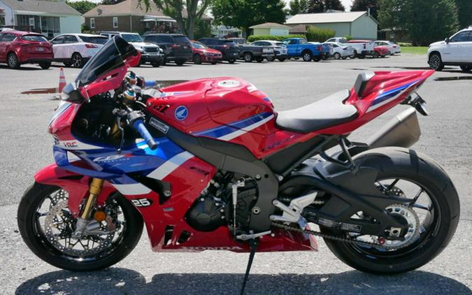 2025 Honda CBR1000RR-R Fireblade SP