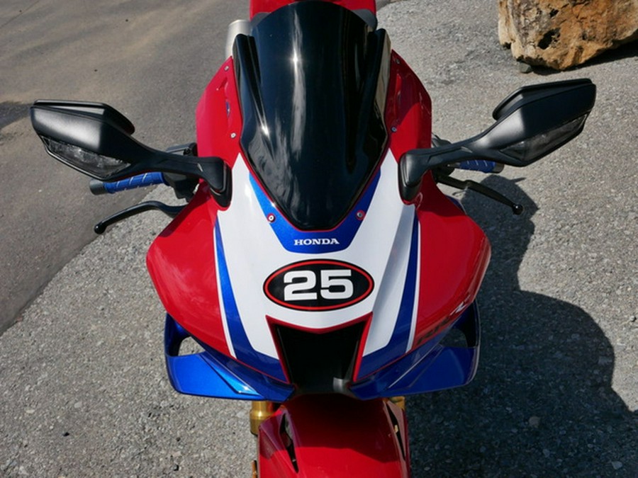 2025 Honda CBR1000RR-R Fireblade SP
