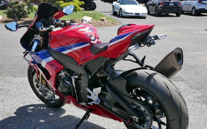 2025 Honda CBR1000RR-R Fireblade SP